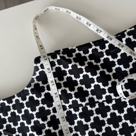 White House black market sheath dress in black and white pattern - Picture 7 of 7